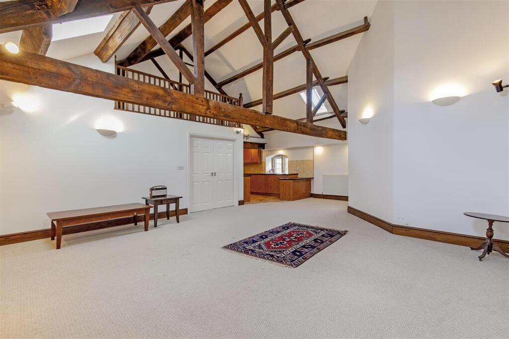 Reception Room-2.jpg