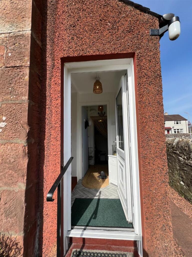 INNER (REAR) PORCH
