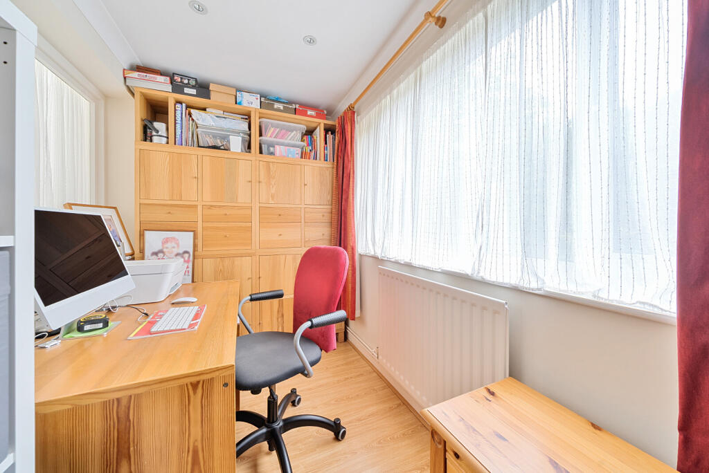 1304567-10-684165...