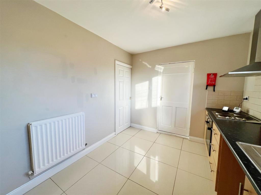 Kitchen pic 3.jpg