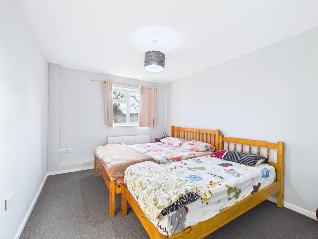 CAM01909G0-PR0447-STILL006