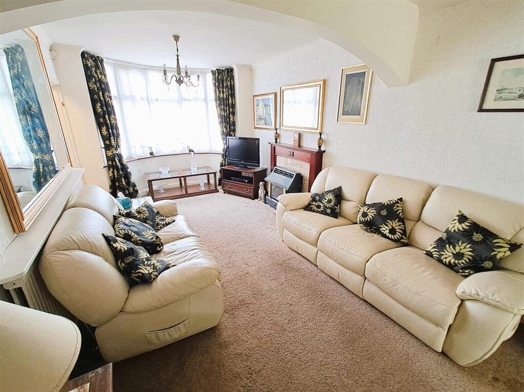 Through Lounge