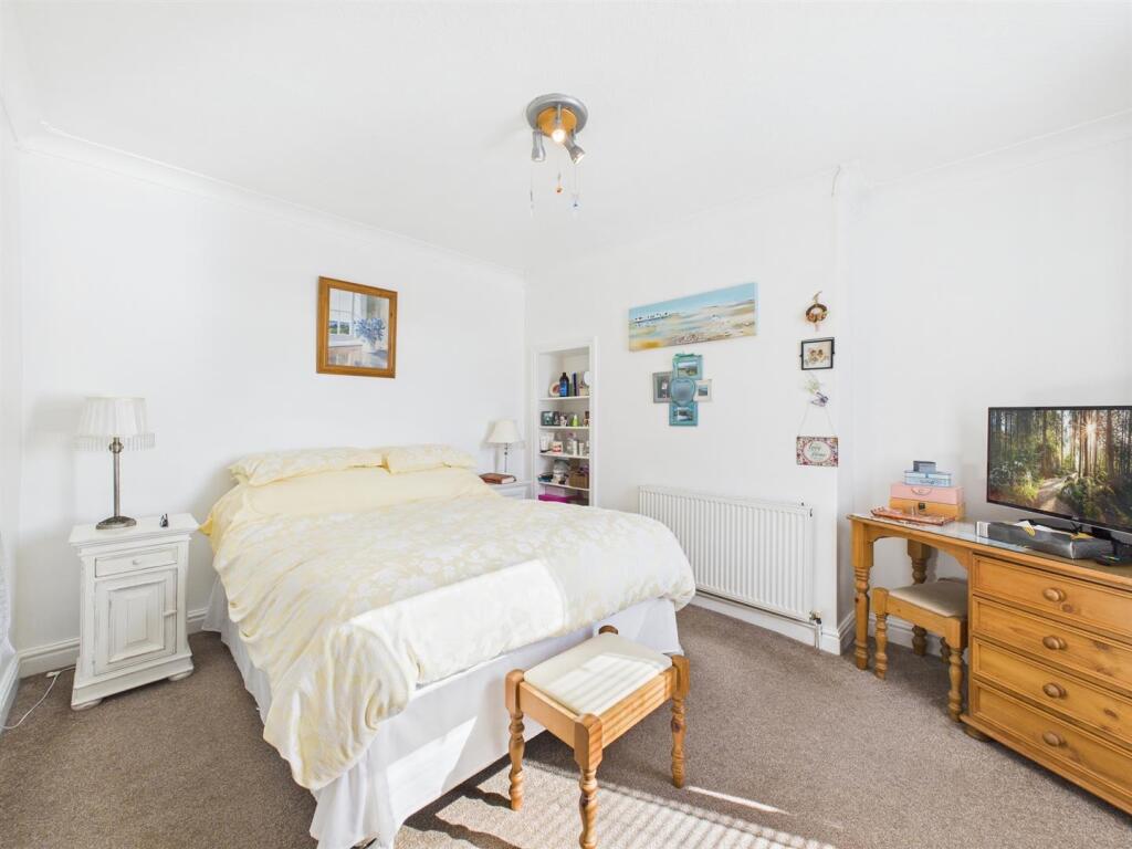 Bedroom: