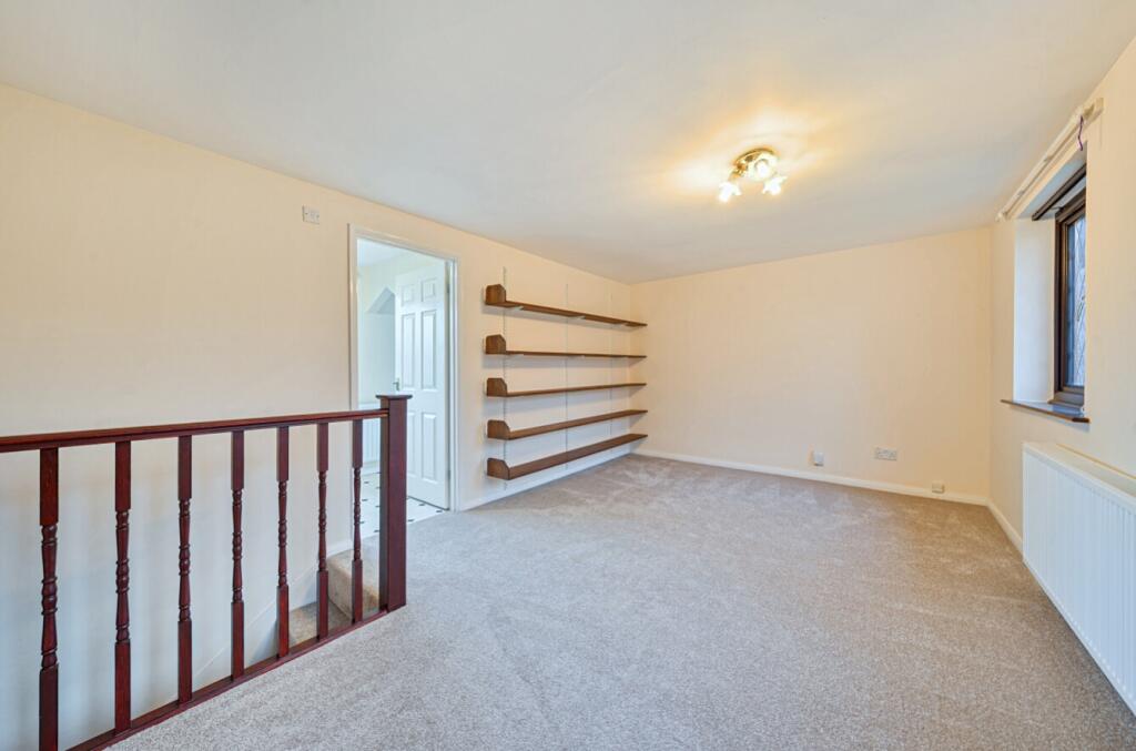 1393218-23-69405b79c2c49-ARW-1