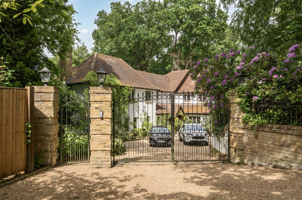 1299882-1-682f361...