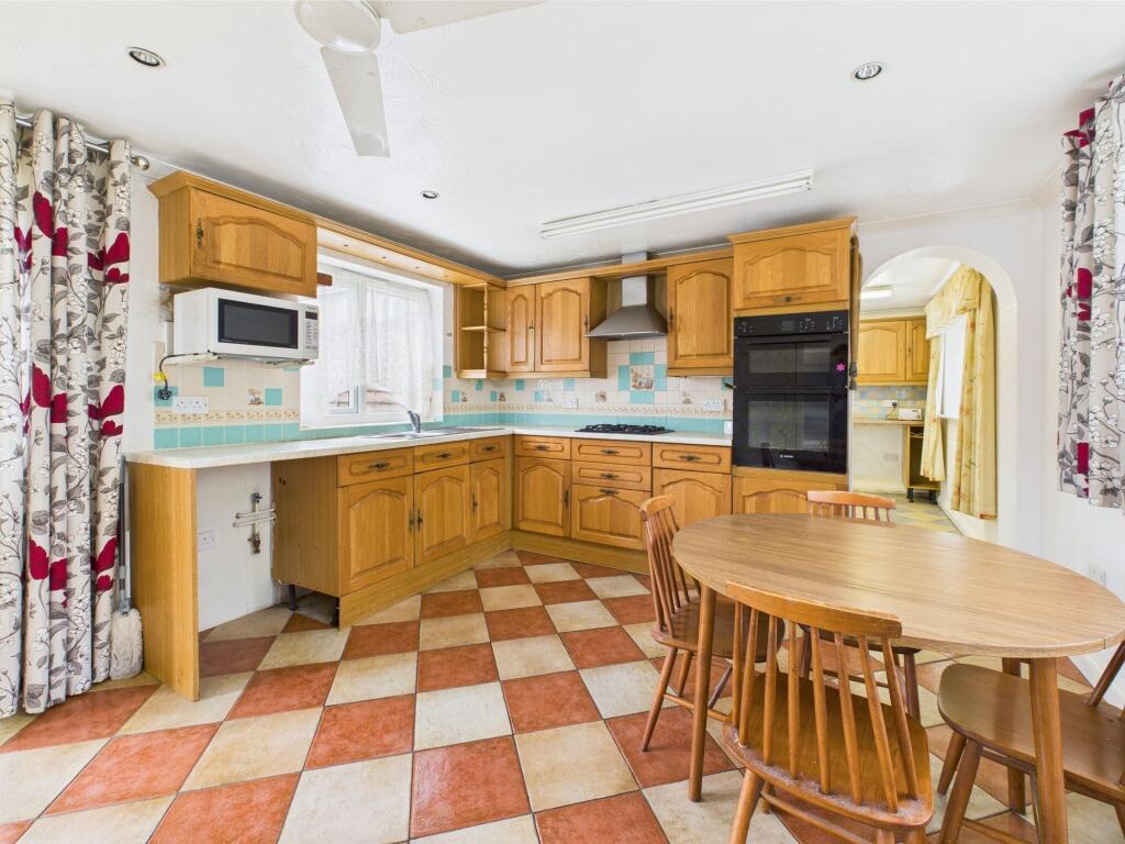 Kitchen/Breakfast Room