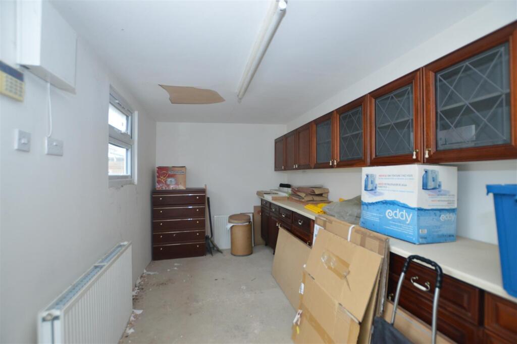 18 Roseville Avenue store shed.JPG