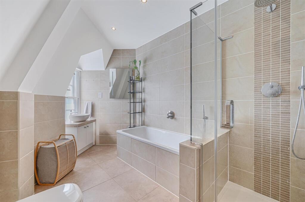 KINGS LODGE (12).jpg