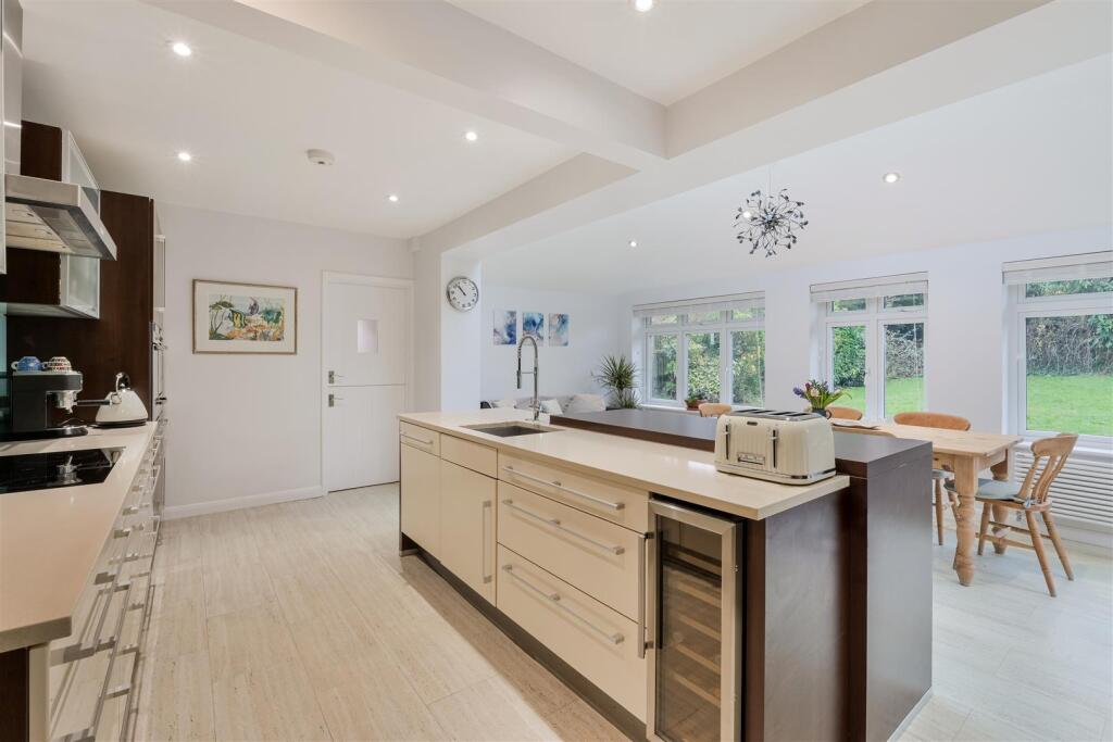 COLMAN CLOSE (26).jpg