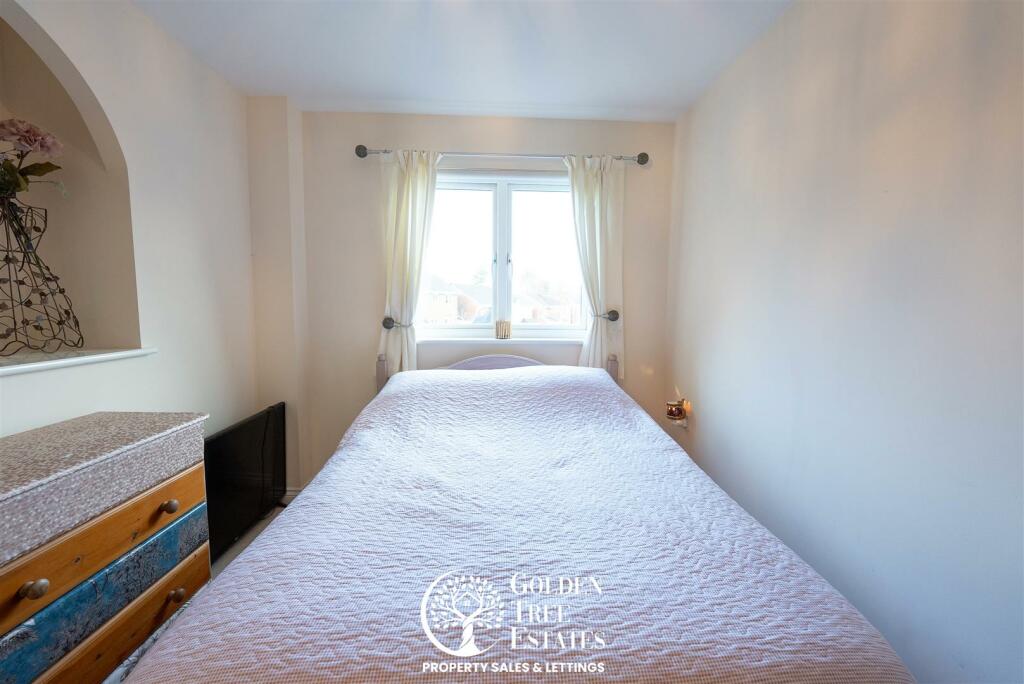 Bedroom 4.jpg