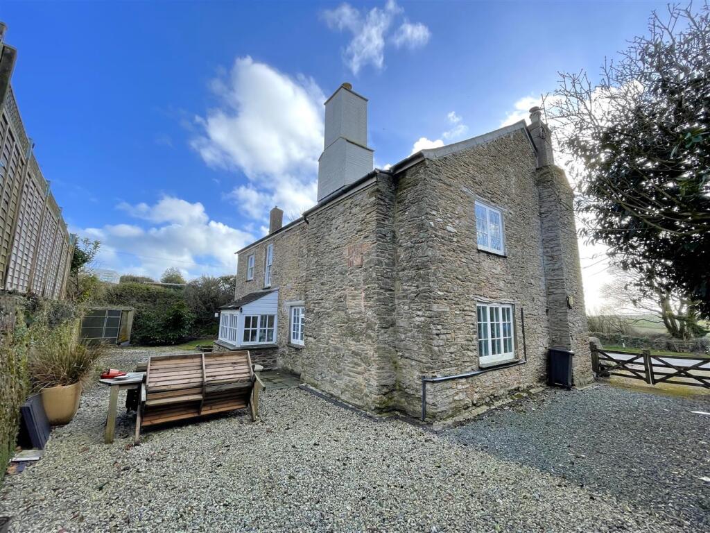Rear Garden 2.jpg