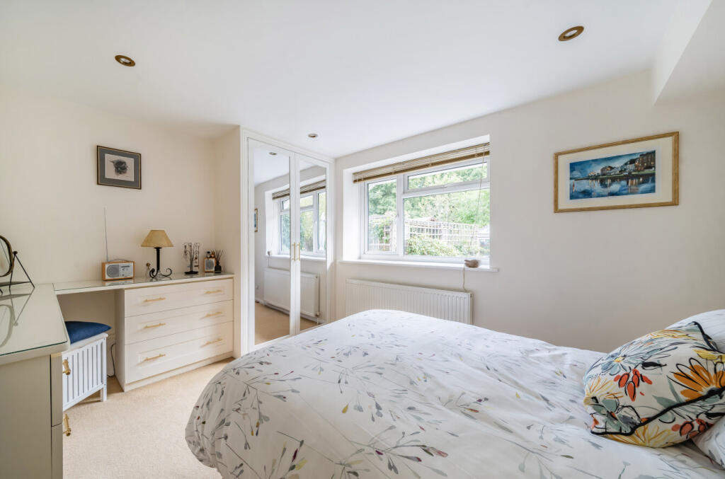 1349727-6-68c05fe...