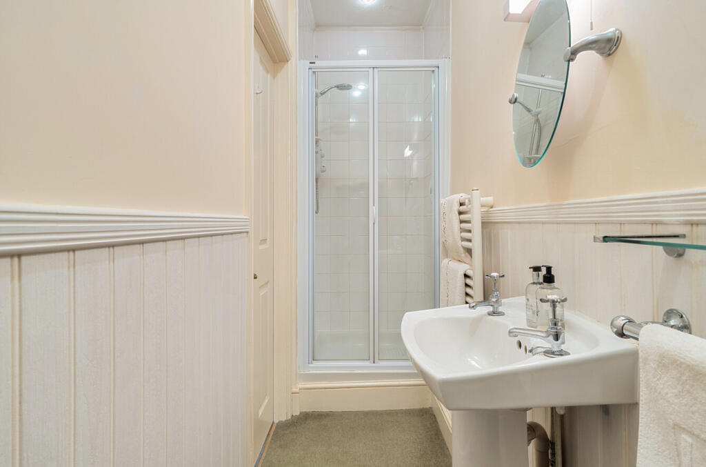 1369166-35-690078...