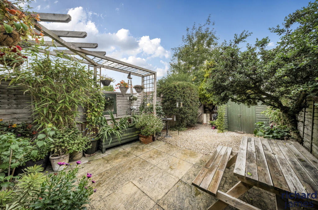 7e426d4724344c40b8c5f7b3ac51e221