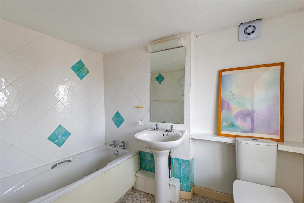 90351_31-Bisley-Old-Road  (19).jpg