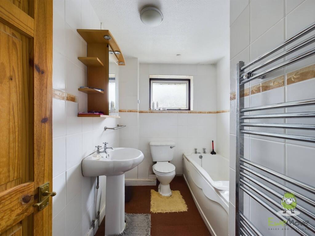 CAM01543G0-PR0107-STILL007