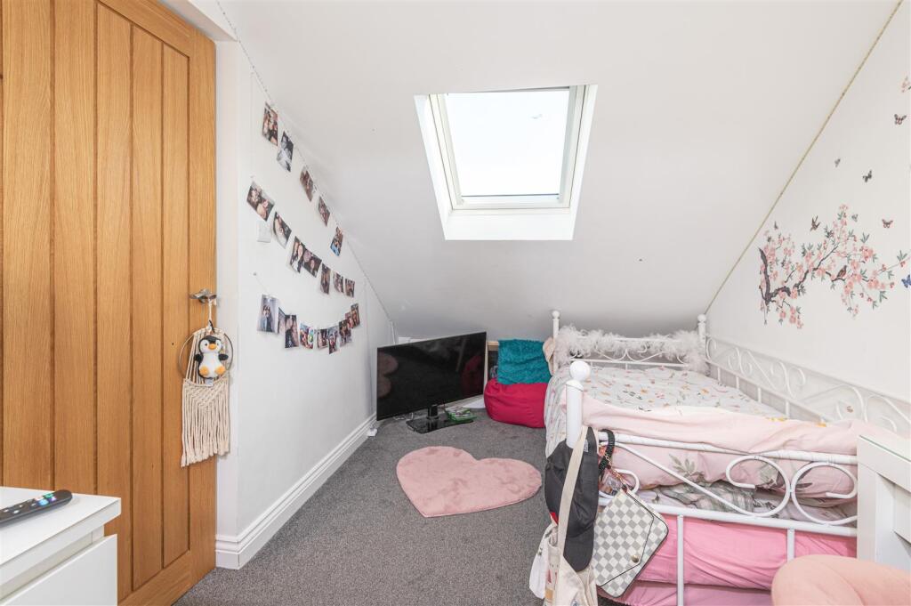 56 - 23 Queens Drive S75 2QQ.jpg