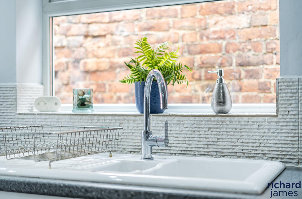 4d50c82d404045c08bc64bb7397f79f1