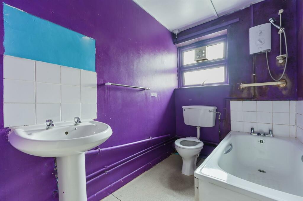 Bathroom/W.C.