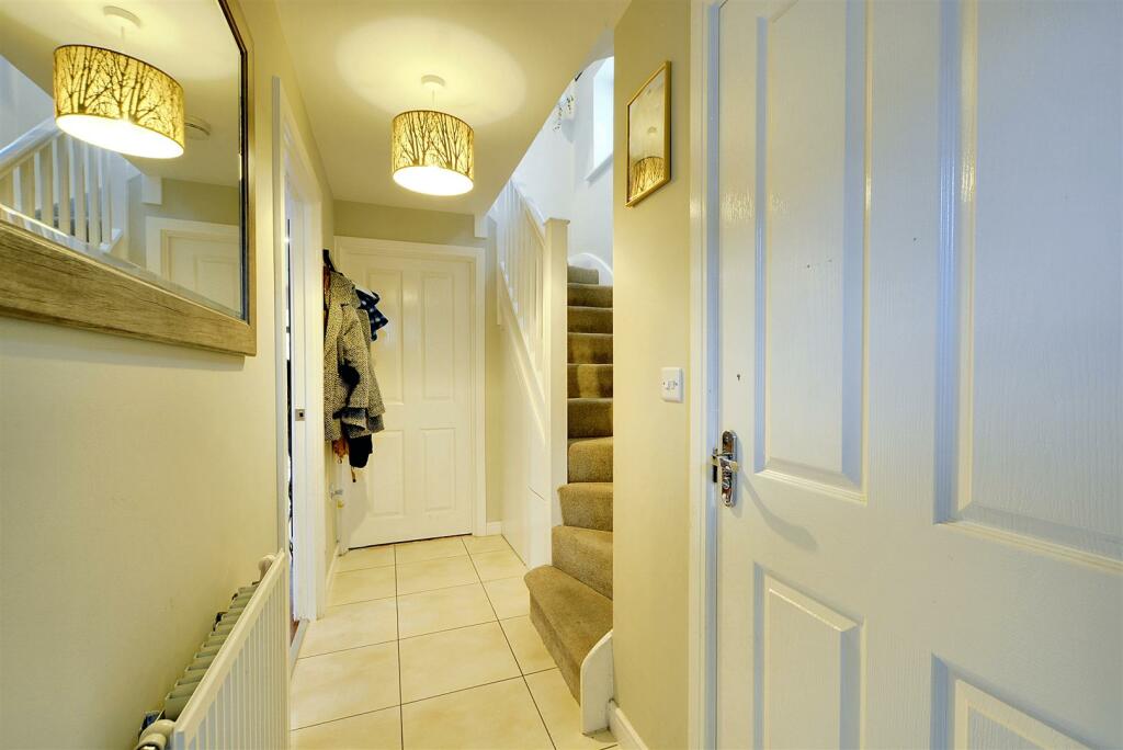 Hallway_2.jpeg