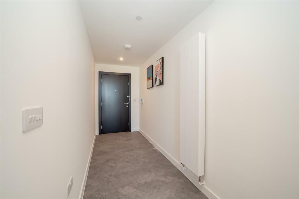 Hallway         .jpg