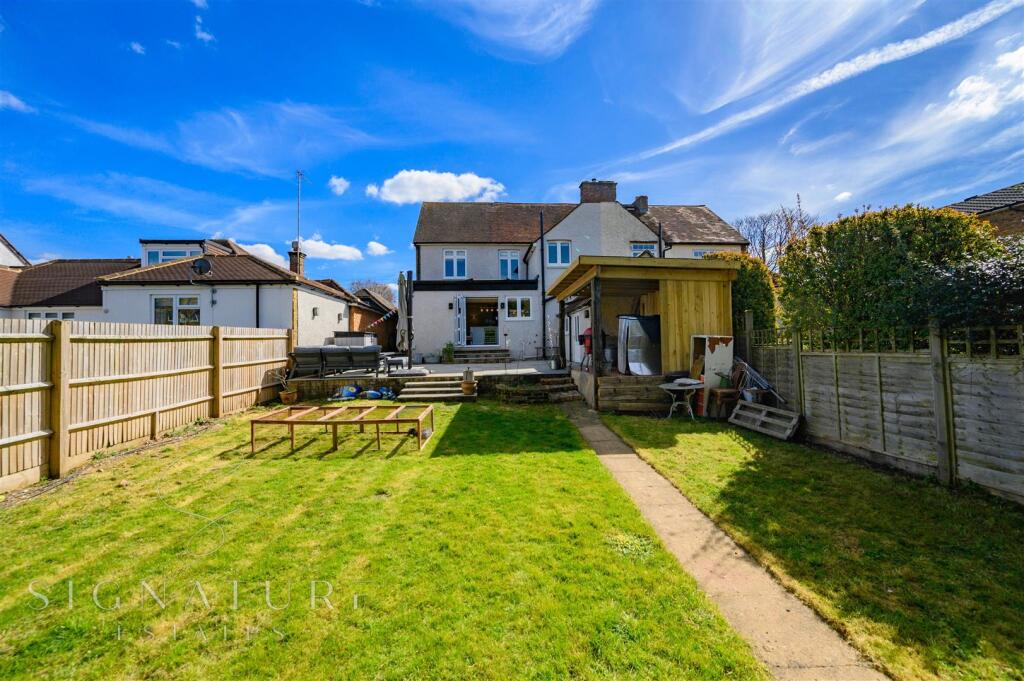 GreenLaneBovingdon_122.jpg