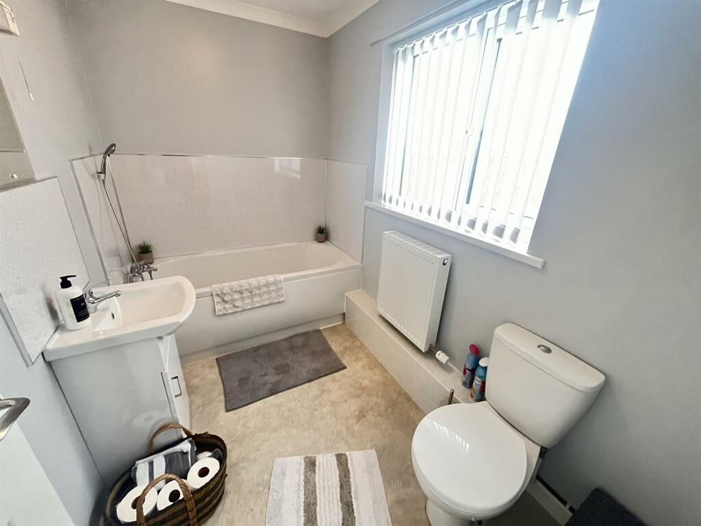 En-suite Bathroom