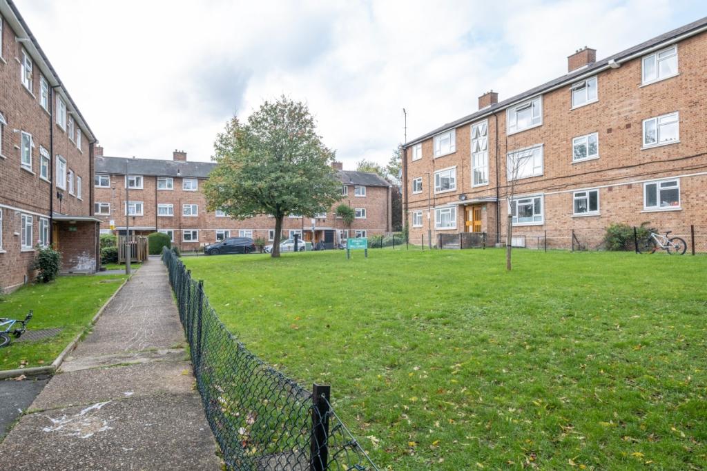 Roost SW18 Morris...