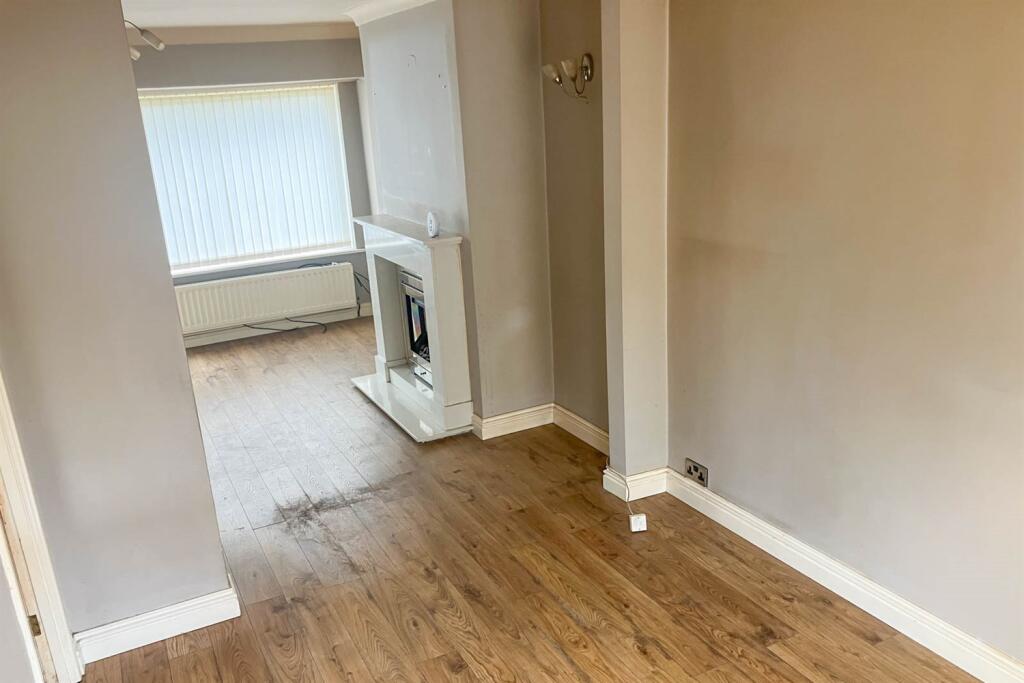 Lounge / Dining Room