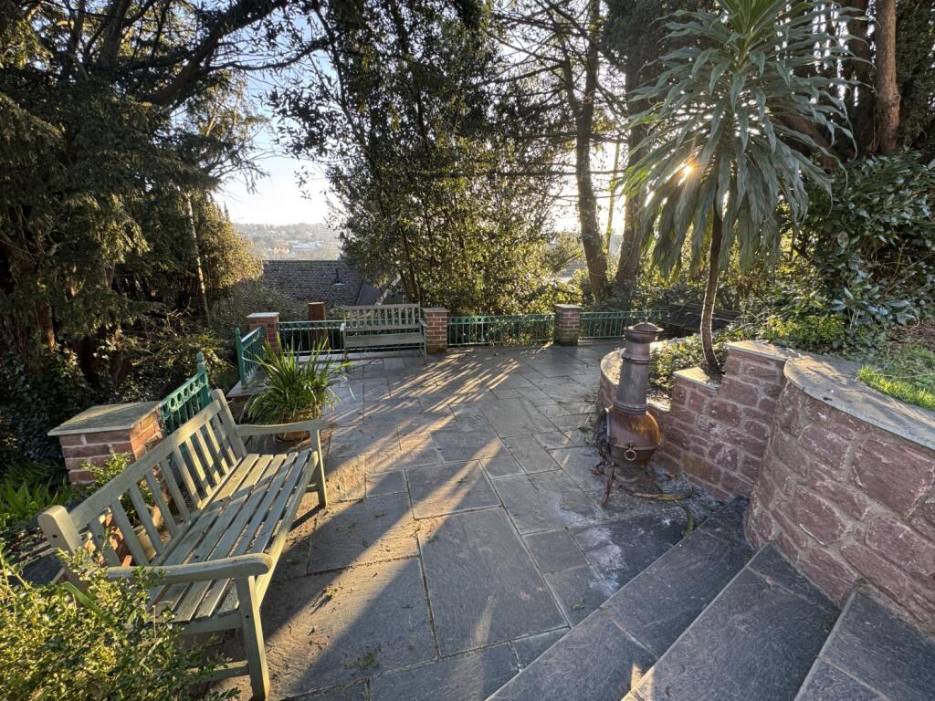 2 Longlands patio