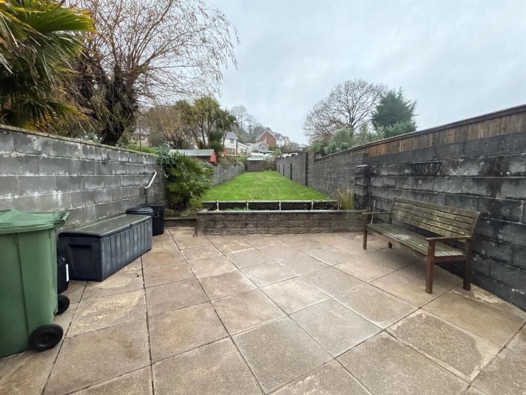 WhatsApp Image 2025-12-01 at 15.47.14_5f99b5d6.jpg