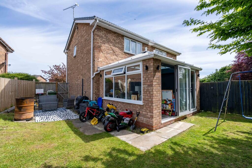 Morgan Close, Bla...