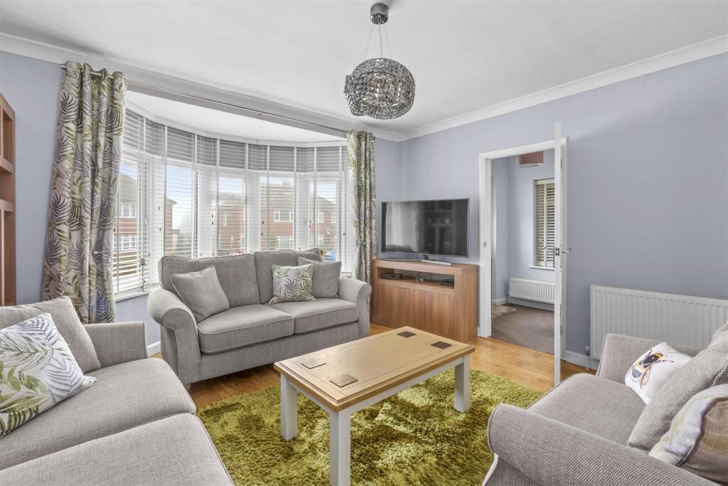 35 Ellsworth Rd, HP11 2TU-6.jpg