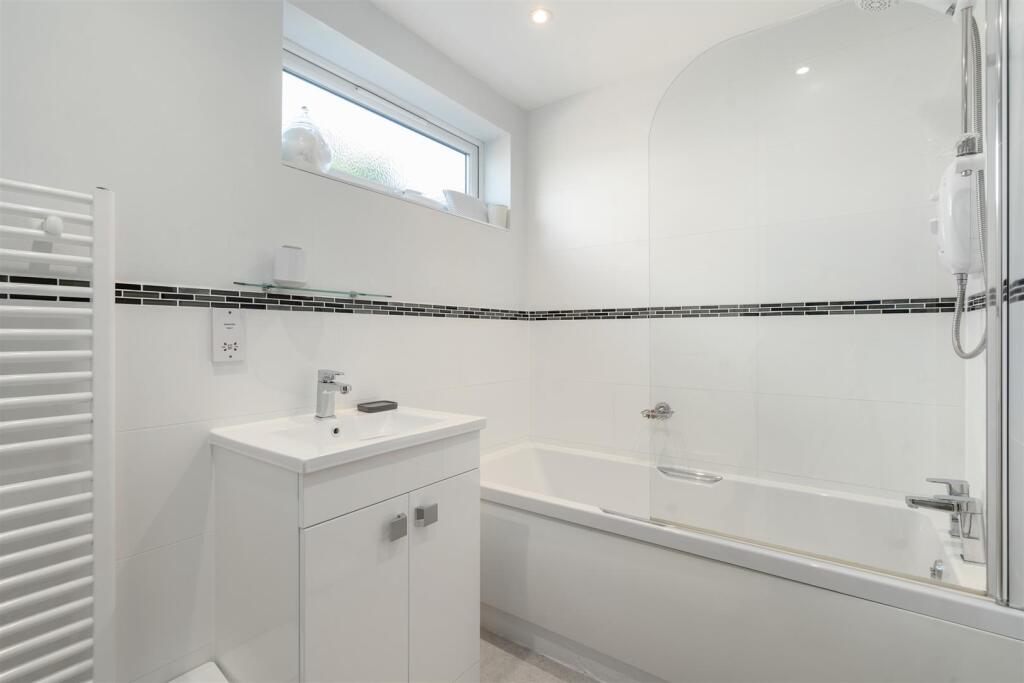 27 Warren Drive, Dorridge, B93 8 JY_LO_5.jpg