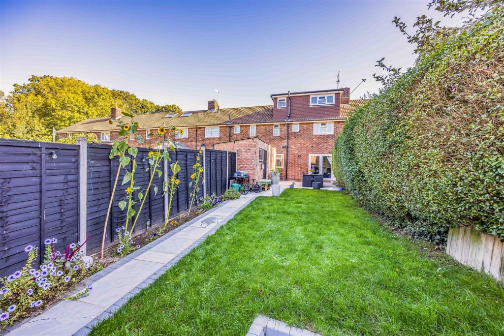 155 High Lawn Way, Havant-Small-PorticoMarketing-S