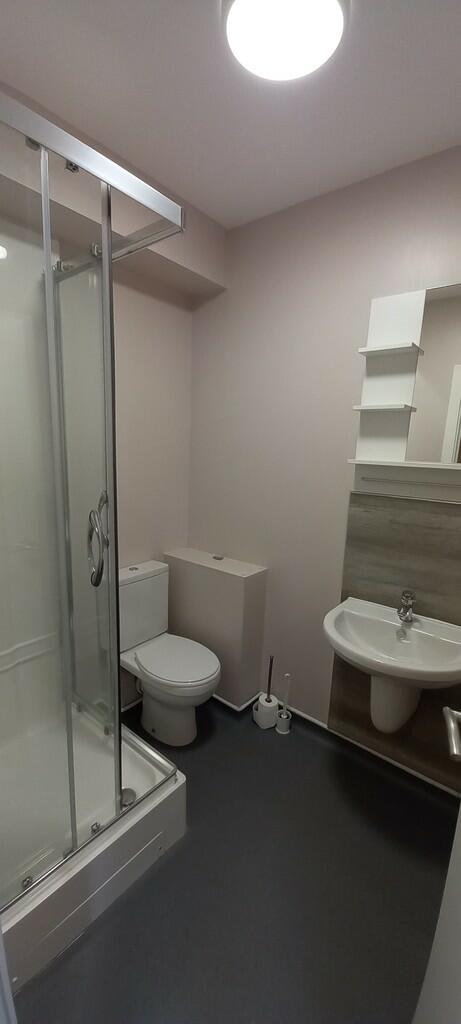 room 4 en-suite