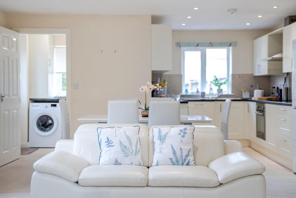 lifestyle kitchen living diner.jpg