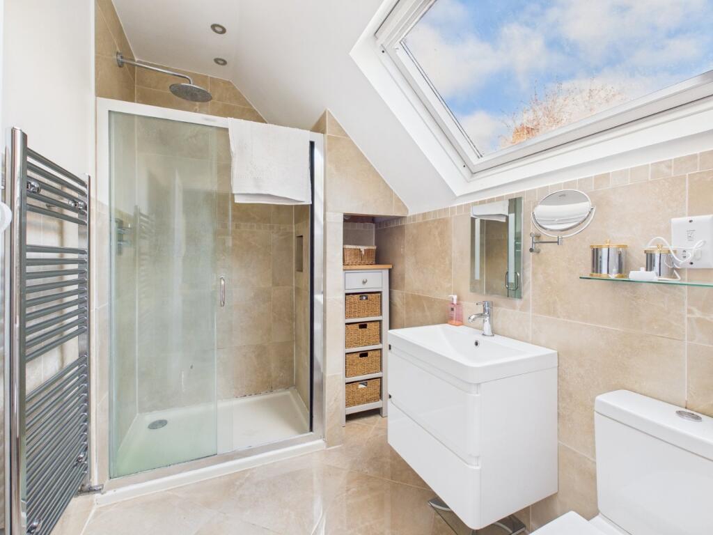 En Suite Shower