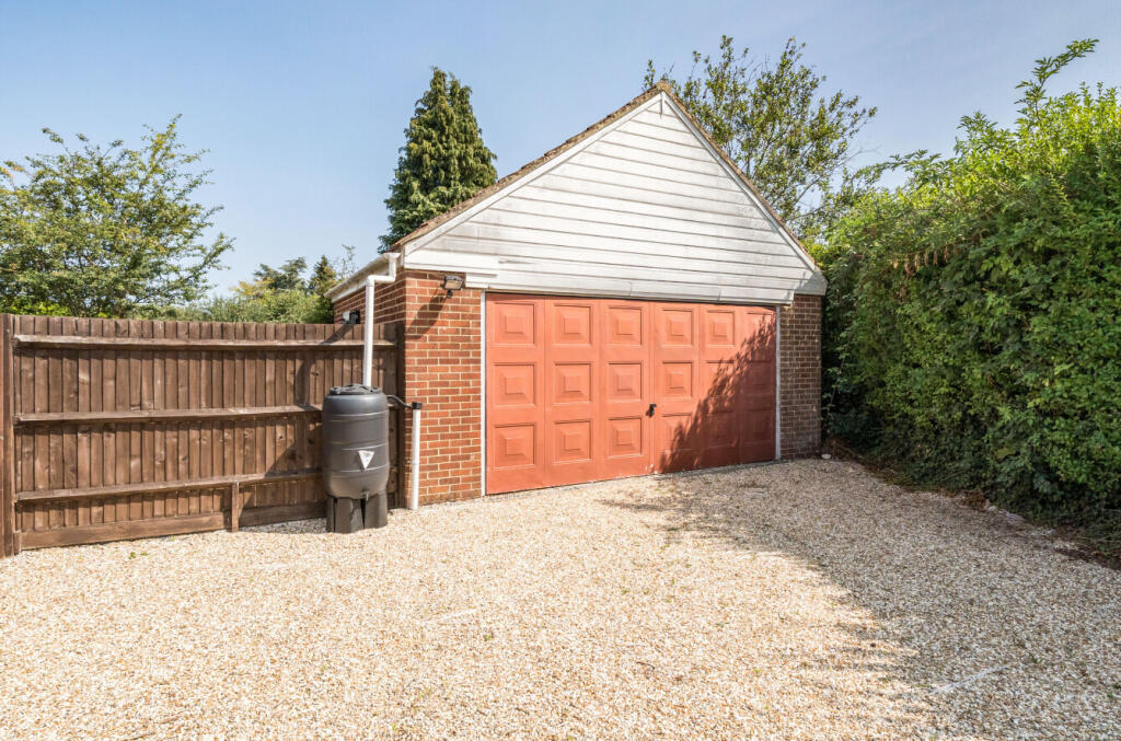 1340356-8-689f4f1...