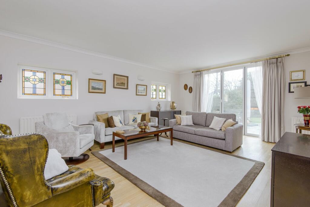 Large Sitting Room