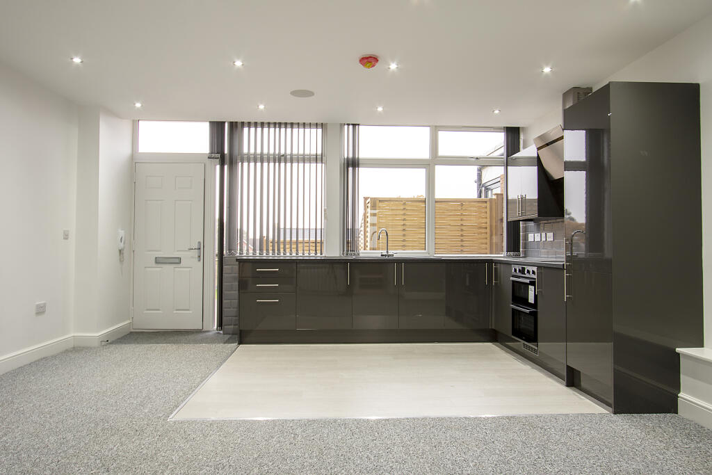 Crockhamwell-Road-Re