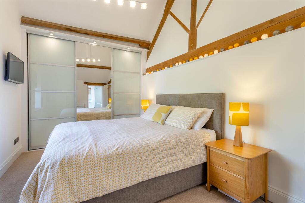 8604544-interior13.jpg