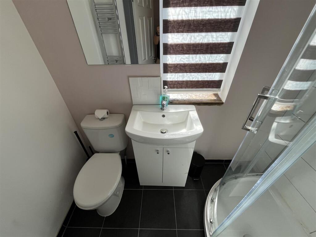 Ensuite Rm 5