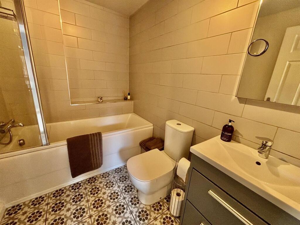Main Bathroom