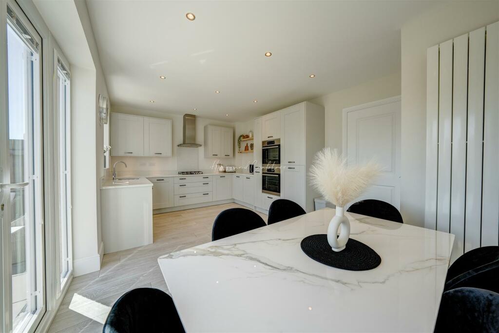 Y Deri Duon, Lisvane, HernCrabtree (39).jpg