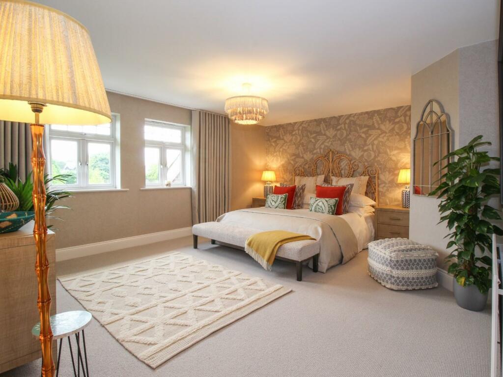 11 Master Bedroom-1.jpg