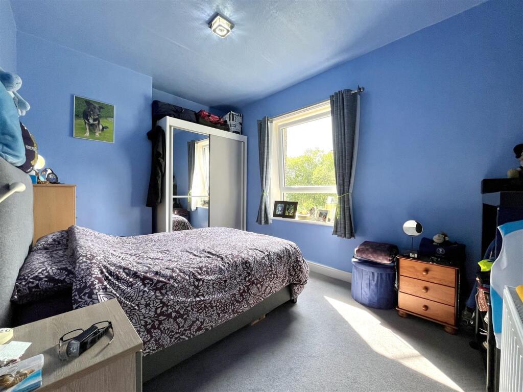 Bramleys Estate Agents - Thorn View - Elland (13).