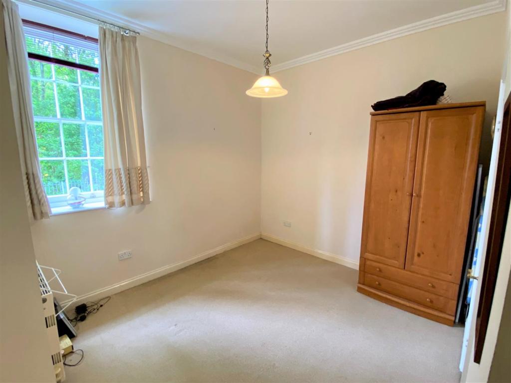 4 Retreat Court Bedroom 1