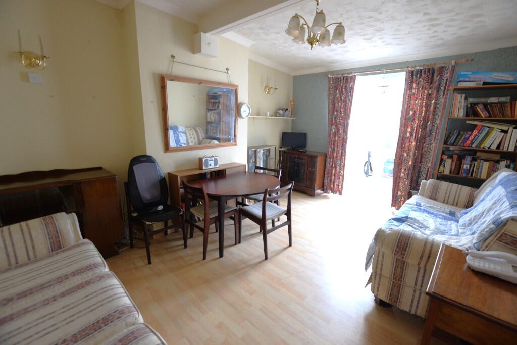 Living Room (2)