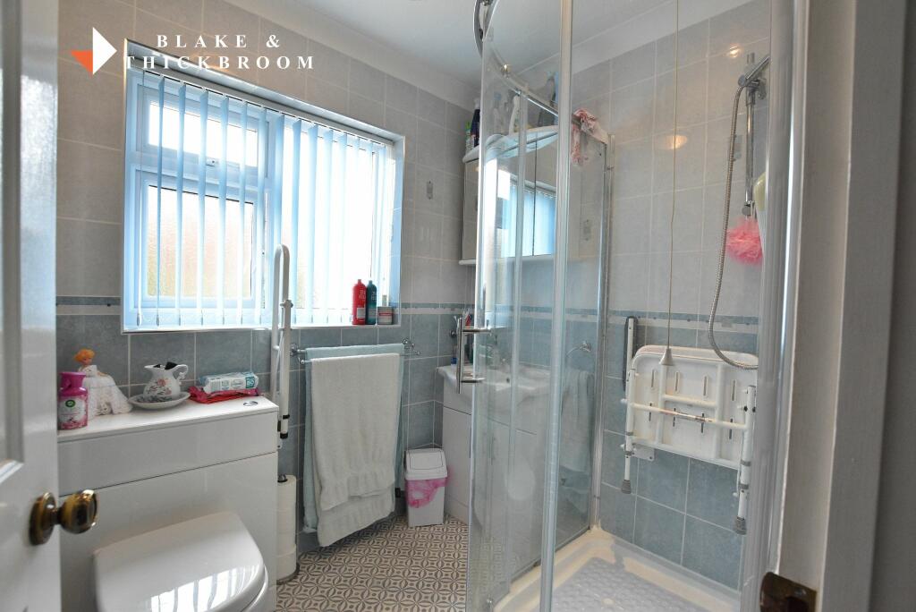 SHOWER ROOM